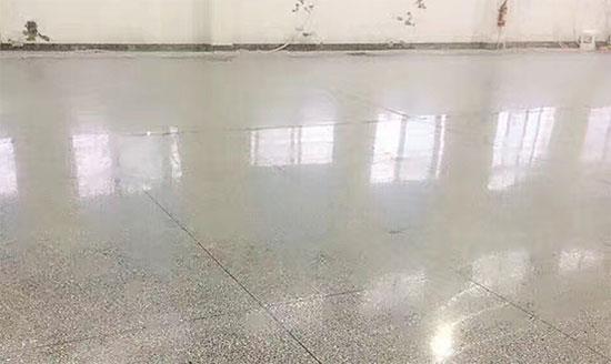 【浙江】宁波工厂使用地面起砂处理剂施工水磨石硬化地坪